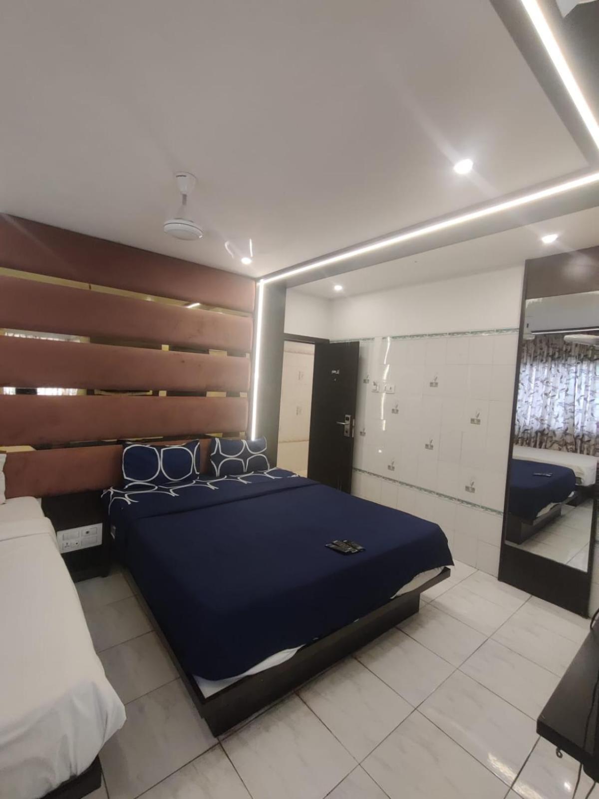 Aayush Residency Hotel 3*